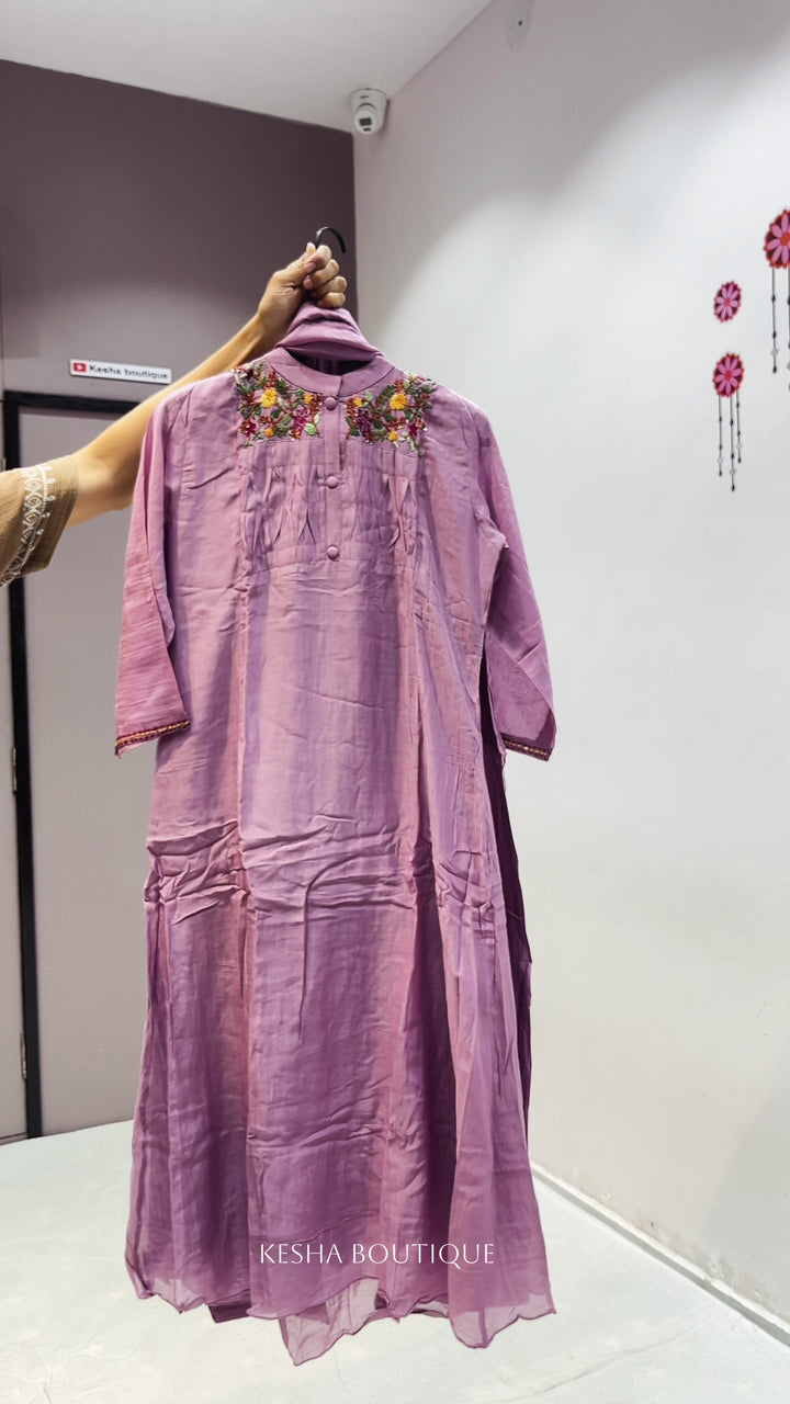 MUL CHANDERI HAND DRESS