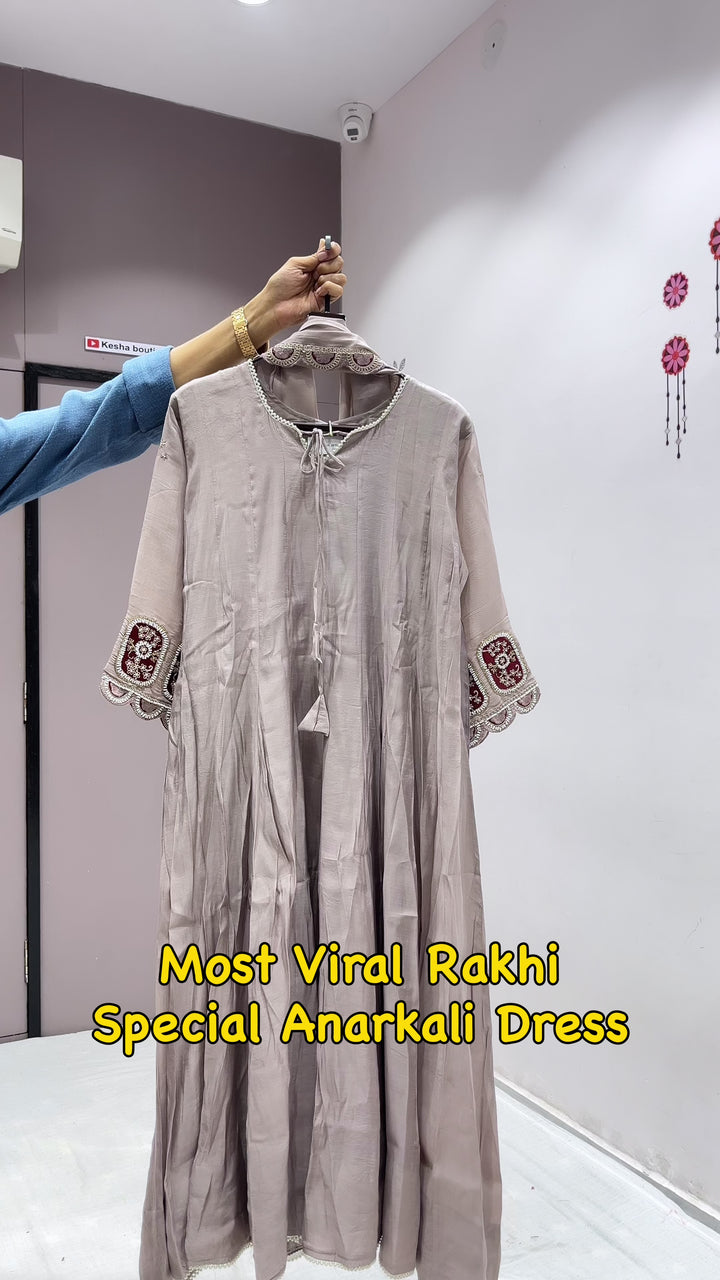 GREYISH ANARKALI MUL CHANDERI